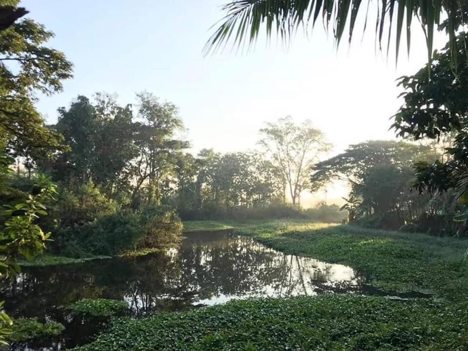 Baan Suan San Rak บ้านสวนแสนรัก Buriram Exteriör bild